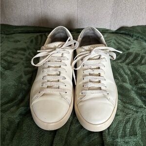 Everlane ReLeather White Tennis Sneakers Sleek Minimalist Design